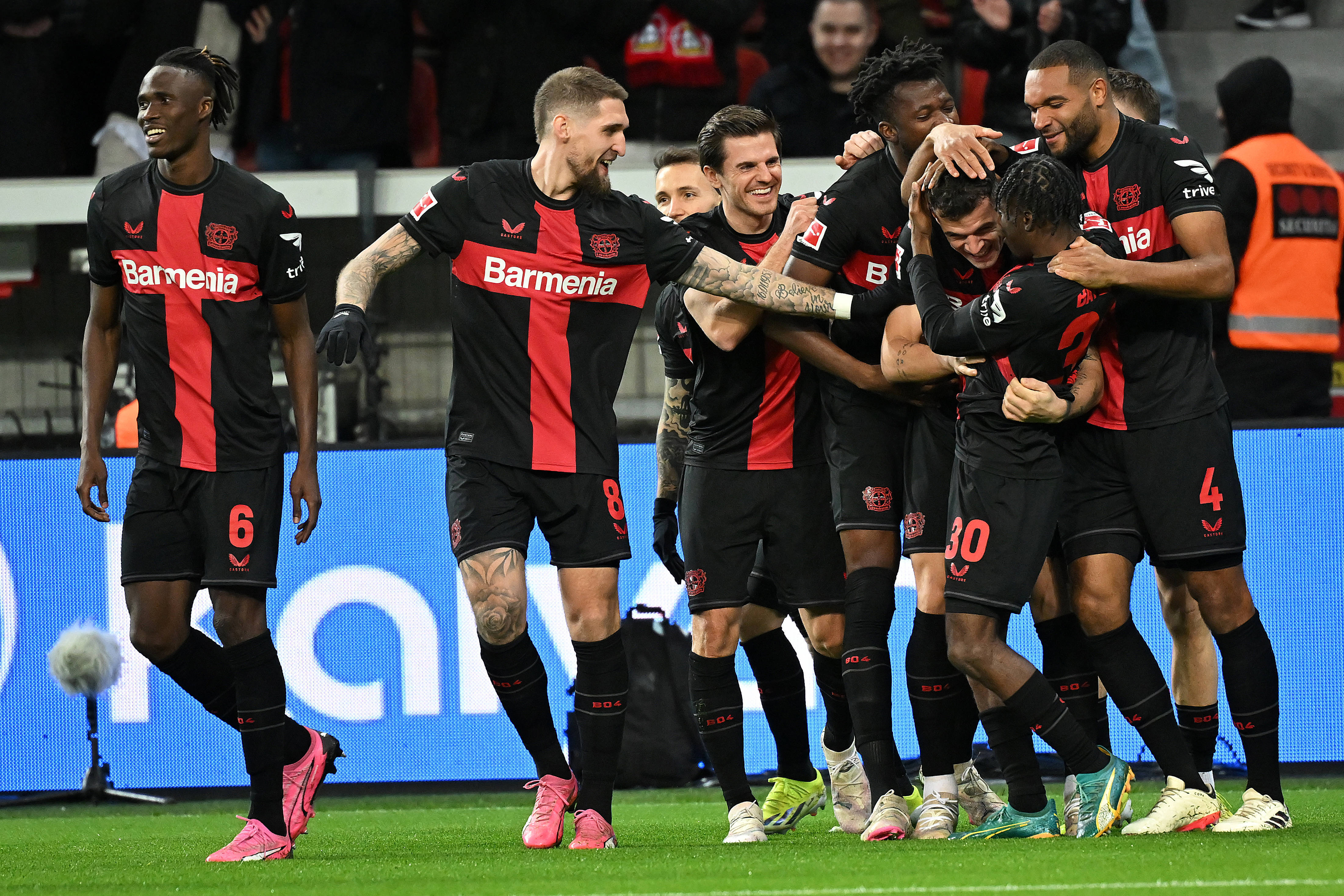 冲刺阶段NBA总决赛焦点战；巴黎圣日耳曼单刀错失；气氛紧张；高层口径保持一致的简单介绍